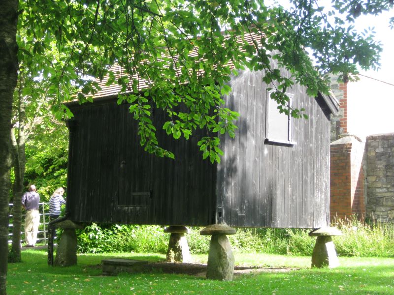 Staddle_stones,_Somerset_Rural_Life_Museum small