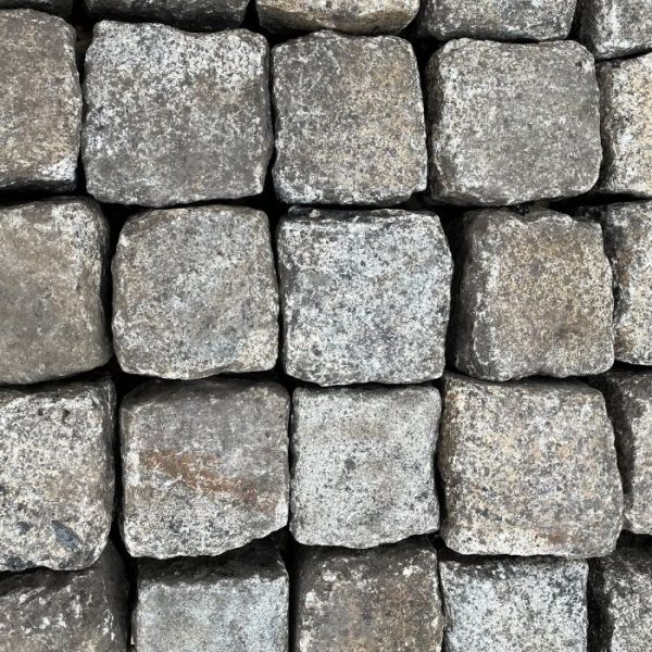 Grey / Brown Granite Cubes / Setts
