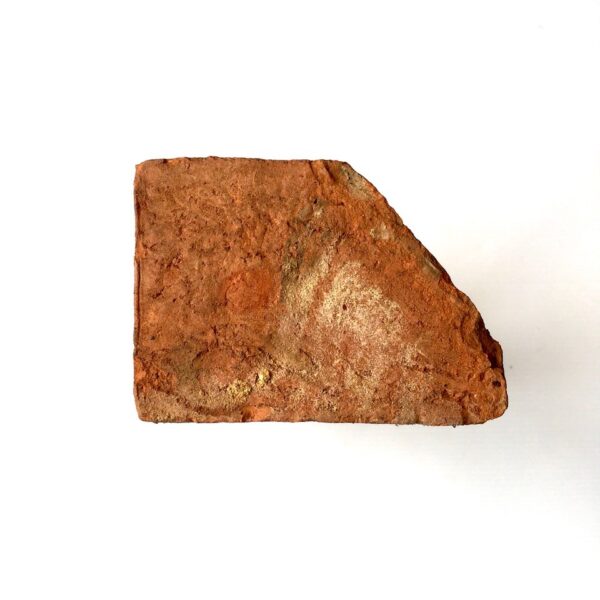 Red plinth stretcher 3⅛" brick in profile