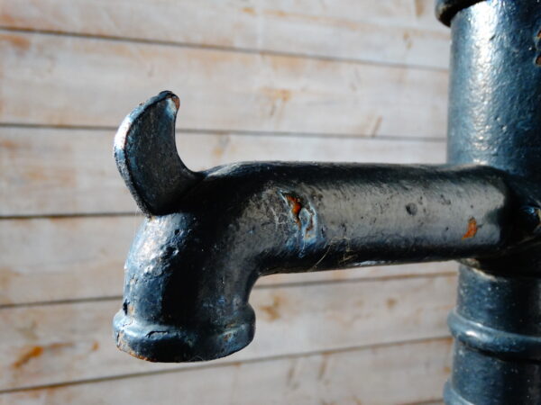 Cast Iron Victorian Water Pump Detail 1 GFO-0055