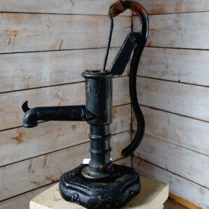 Cast Iron Victorian Water Pump Main Image GFO-0055