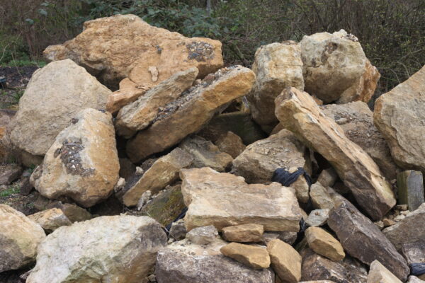 Limestone Rockery Stone Loose 1 AST-0002