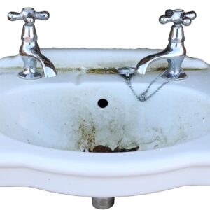 Small White Ceramic Basin with Taps 1 INT-2061