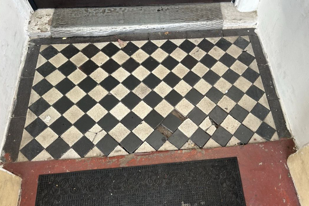 Reclaimed Minton Border Tiles 7 RPAV-0127